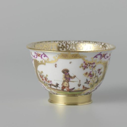 Cup, multicoloured painted with chinoiserie