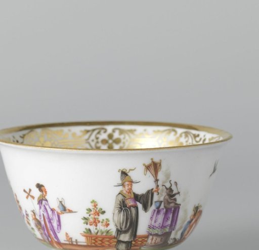 Cup, multicolored painted with chinoiserie and the coat of arms of the Venetian Morosini family
