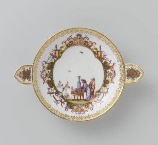 Saucer, Multicolored Painted with Chinoiserie