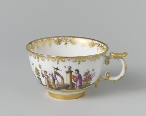 Cup and saucer (trembleuse)