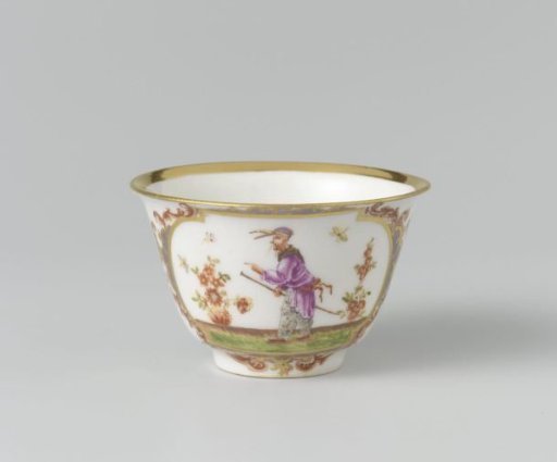 Cup, multicolored painted with chinoiserie and some animals