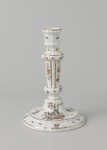 Candlestick, multicolored painted with a Kakiemon decoration