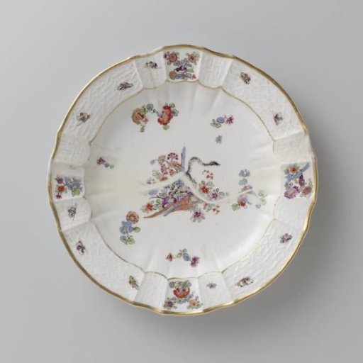 Round Plate, Multicolored Painted with a Kakiemon Decoration
