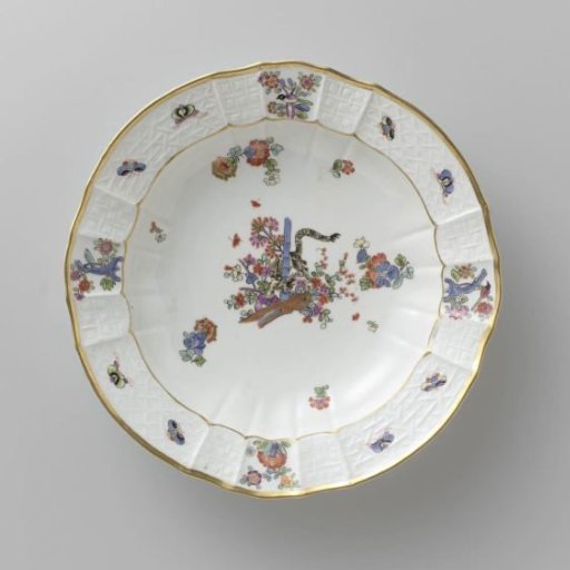 Soup Plate, Colorfully Painted with a Kakiemon Decoration
