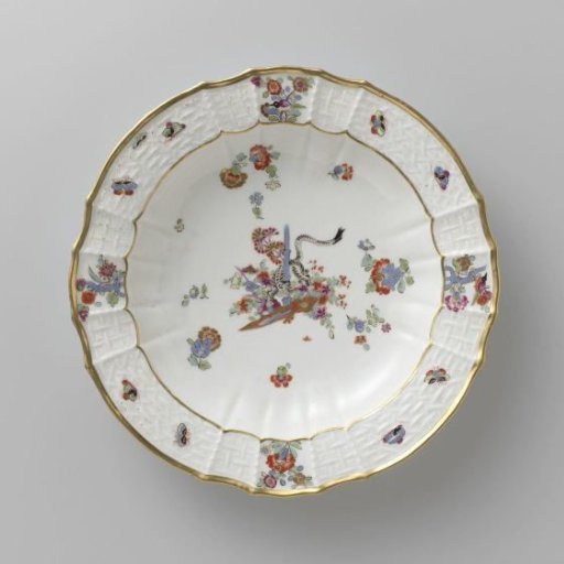 Soup Plate, Colorfully Painted with a Kakiemon Decoration