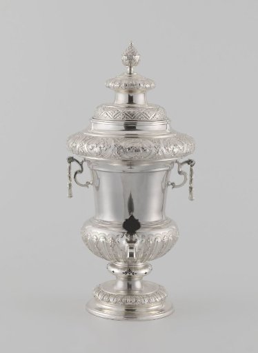 Tap jug in the shape of a garden vase