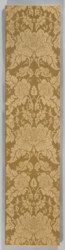 Wall hanging of yellow silk damask with a symmetrical pattern of two ascending wavy vines with, among other things, peony-shaped flowers