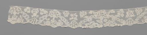 Strip of Bobbin Lace Cartouches between Diagonally Placed Twisted Bands