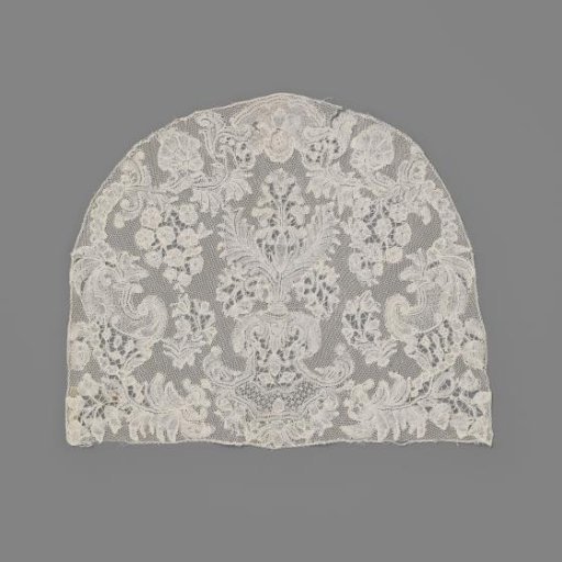 Bonnet of Vieux Bruxelles Bobbin Lace