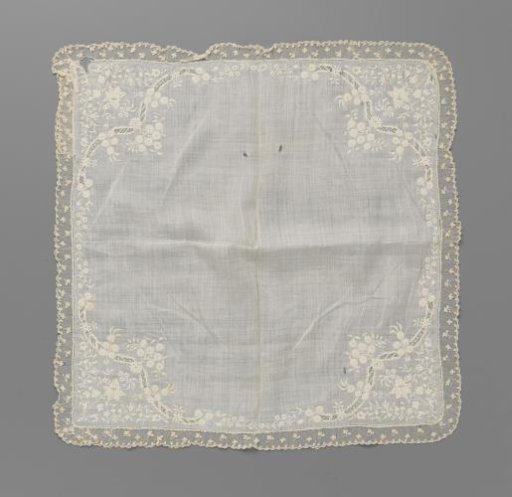 Handkerchief of batiste with embroidery of mimosa and a strip of needle lace with straw flowers