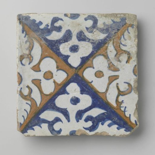 Tile with leaf patterns