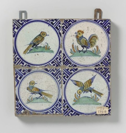 Veld van vier tegels met vogels