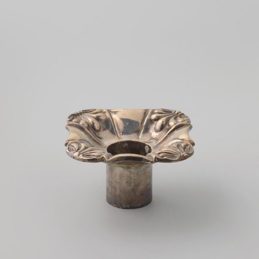 Fat catcher belonging to a candelabrum