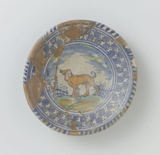 Dish of polychrome majolica