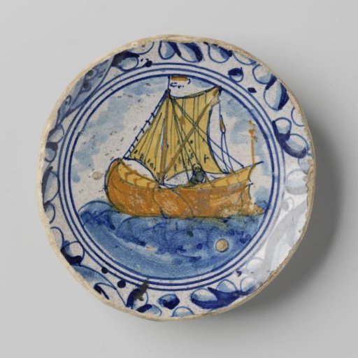 Round dish of polychrome majolica