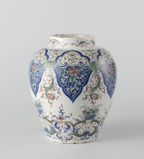 Vase of faience