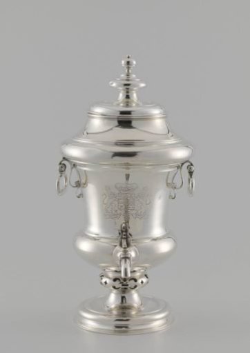 Tap jug in the form of a garden vase with one tap and two handles. With the engraved coat of arms of Stadtholder William IV