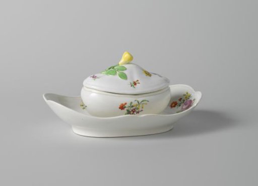 Bowl with bouquets and flower sprays