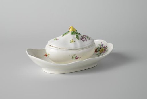 Bowl with bouquets and flower sprays