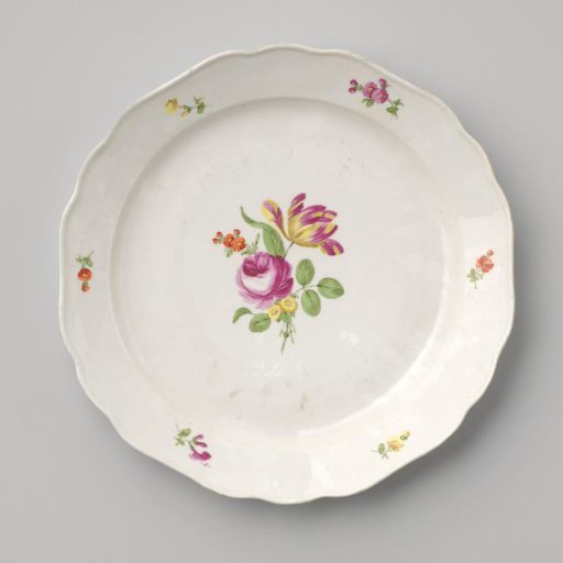 Dish with a bouquet and flower sprays