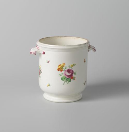 Jardiniere with bouquets and flower sprays