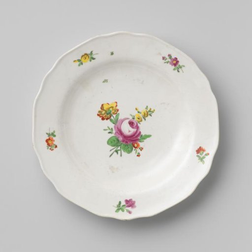 Plate with a bouquet and flower sprays