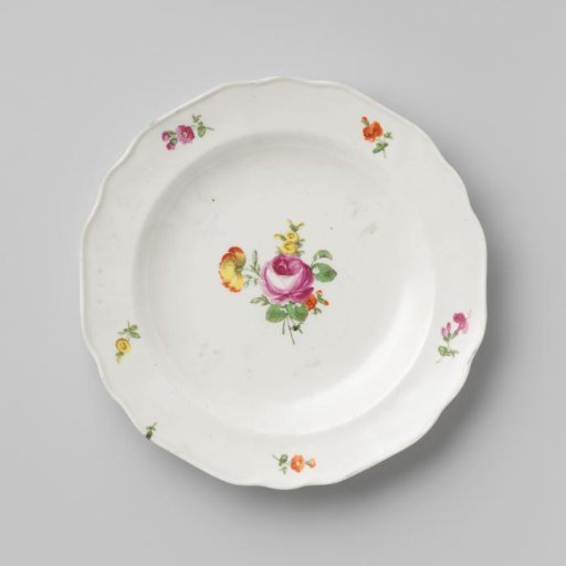 Plate with a bouquet and flower sprays