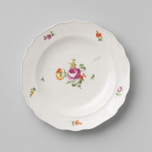 Plate with a bouquet and flower sprays