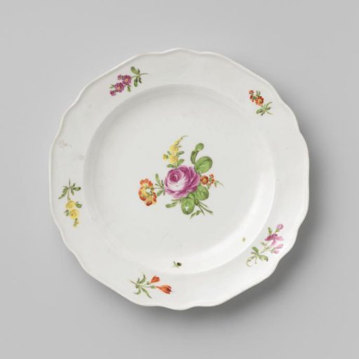 Plate with a bouquet and flower sprays