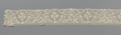 Strip of Needle Lace with Pointed Ovals and Flower Pots