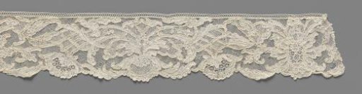 Strip of Needle Lace with Symmetrical Compositions of Flowers and Cartouches