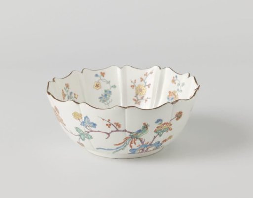 Spool Dish, Multicolored Painted with a Kakiemon Decoration