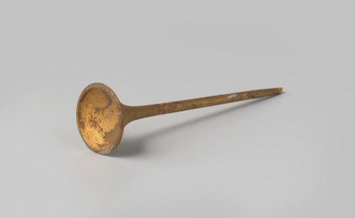 A broken trumpet belonging to an exhibition throne from the chapel of the Old Catholic Seminary in Amersfoort