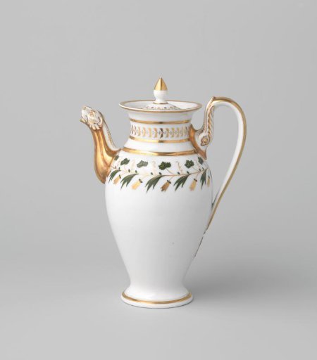 Cover of a coffeepot with a foliate scroll