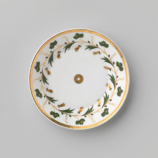 Saucer with a border of grapevines and flowers