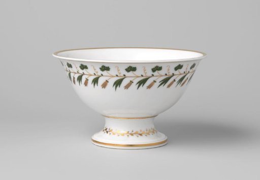 Bowl with a Foliate Scroll