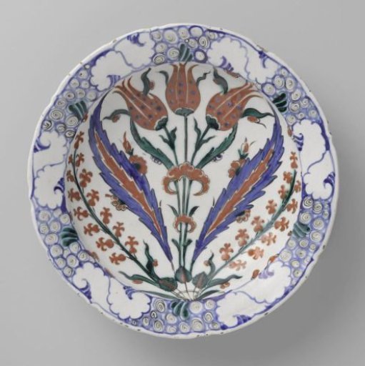 Plate with floral motifs