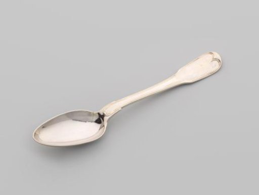 Dessert spoon with the Clifford crest