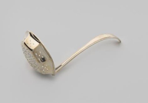 Sugar spoon with the Clifford family coat of arms