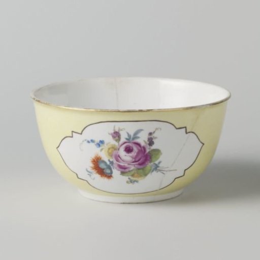 Spool bowl, multicolored painted with Deutsche Blumen in cut-out quatrefoils on a yellow ground