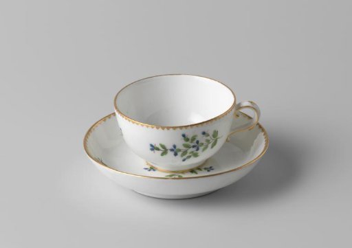 Saucer with flower sprays