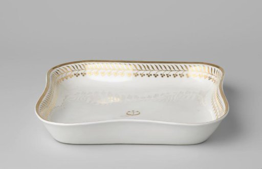 Dish with stylized floral scrolls