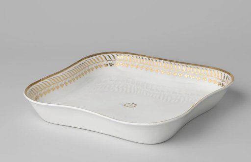 Dish with stylized floral scrolls