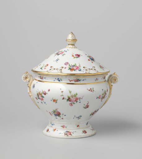 Tureen with bouquets and flower sprays