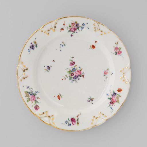 Plate with bouquets and flower sprays
