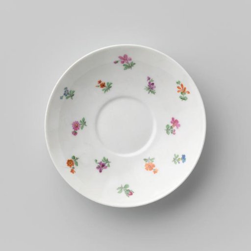 Saucer with flowers