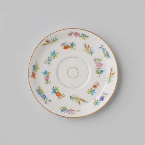 Saucer with flower sprays