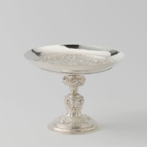 Tazza (drinking bowl on foot) with a gathering of Olympian gods