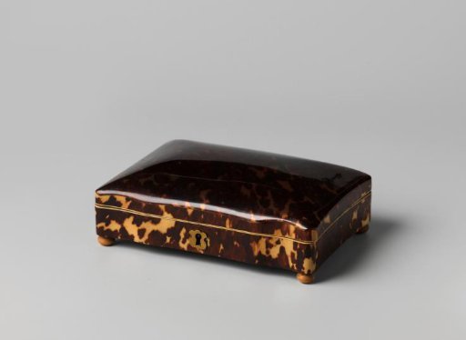 Spoon box