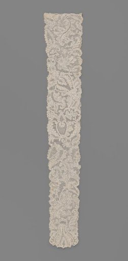 Caplet of needle lace with acanthus leaves